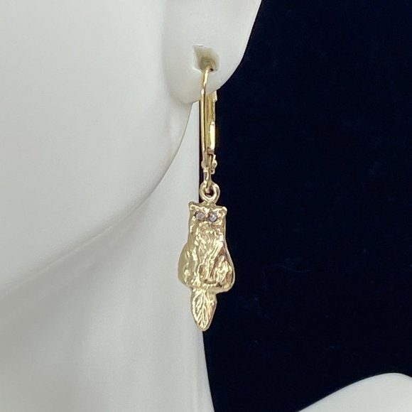 14K yellow gold Playful Kitten diamond eye earrings